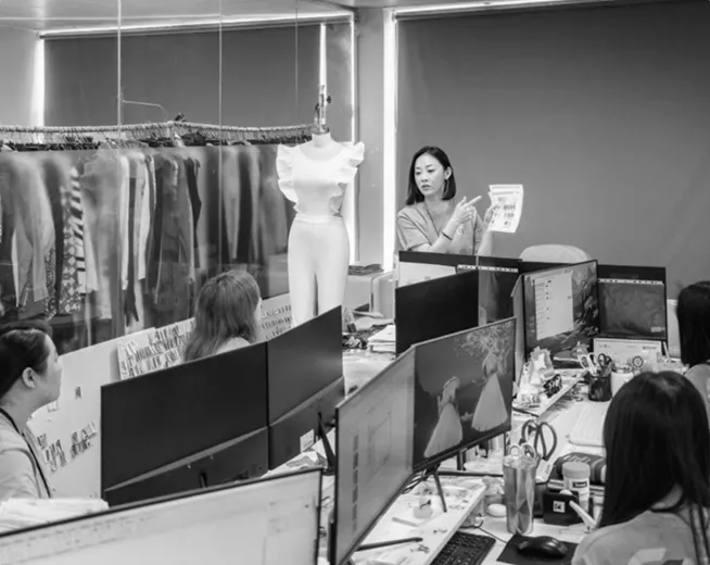 SERVICE TEAM SERVICE TEAM